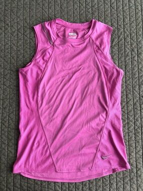 Nike — Vintage Activewear Tank